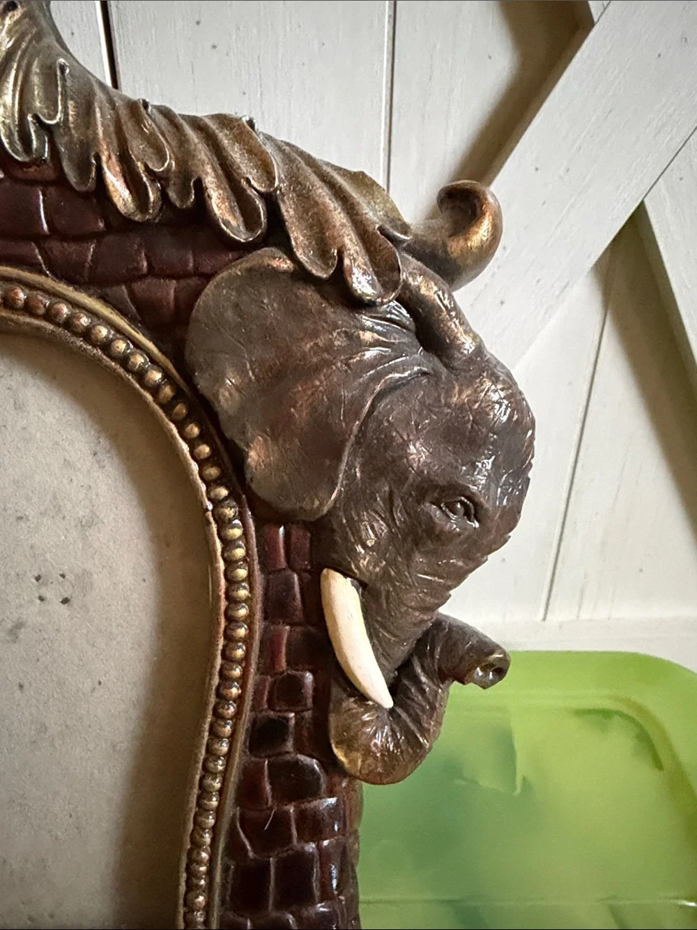Antique-Style Elephant Motif Resin Photo Frame in Brown and Gold